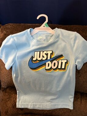 Nike Kids Light Blue Short Sleeve Tee  5 to 6 years